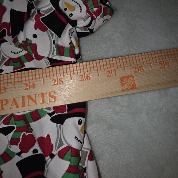 Snowman Print V-Neck Scrub Top 2X By Serene Uniforms - Picture 7 of 11